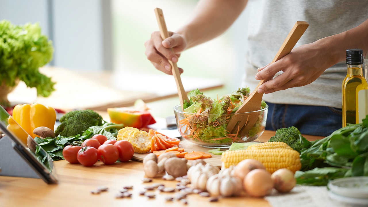 مصرف سبزیجات و پروتئین در رژیم غذایی بعد از اسلیو معده